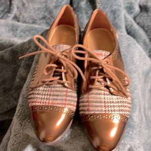 Anne Klein, new size 9.5, brown.